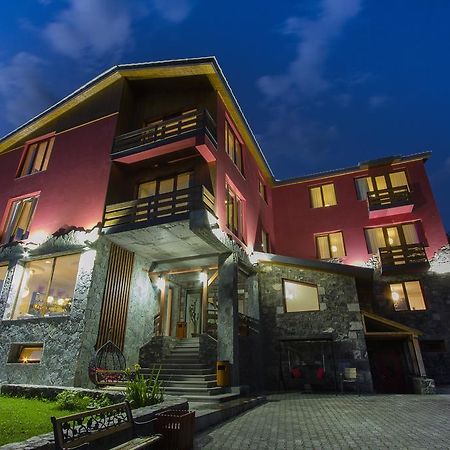 Red House Hotel Bakuriani Luaran gambar