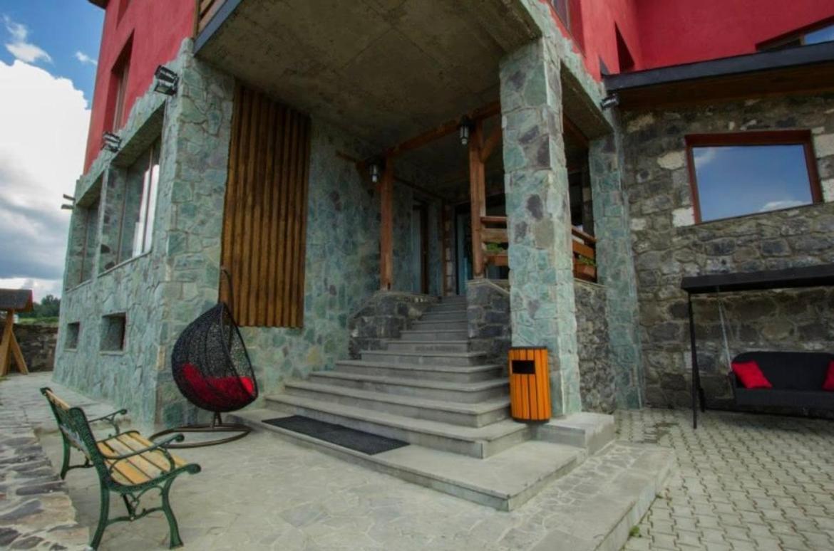 Red House Hotel Bakuriani Luaran gambar