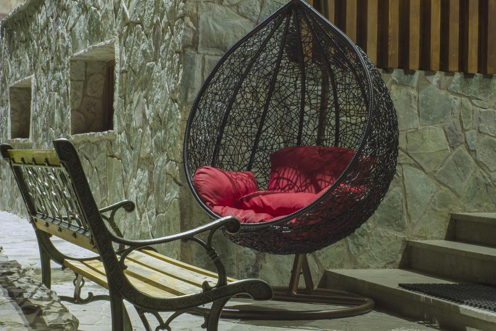 Red House Hotel Bakuriani Luaran gambar